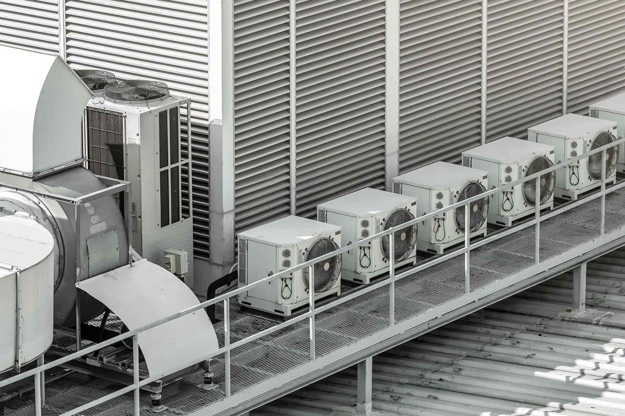 https://luckyairandplumbing.com/wp-content/uploads/2018/09/gallery_projects_06-1280x853.jpg
